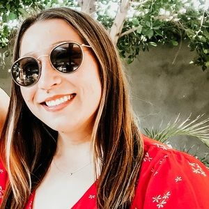 Meet your Posher, Isabella